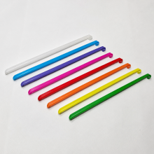 #27 SHOEHORN BN – Velký kovový obouvák, hnědý