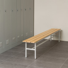 Klasická šatní lavice #16 BENCH 2000. Je vhodná do šaten, sportovních klubů, do wellness, fitness center.