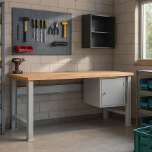 Pracovní stůl se závěsnou skříňkou a nastavitelnými nohami, 1700 mm