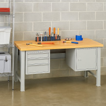 Pracovní stůl se 3 závěsnými zásuvkami a skříňkou, s nastavitelnými nohami, 1700 mm