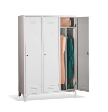 3-dveřová šatní skříň s přepážkou a nožičkami