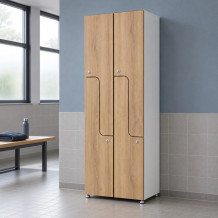 4dveřová dřevěná šatní skříň s dveřmi typu Z, na kluzácích